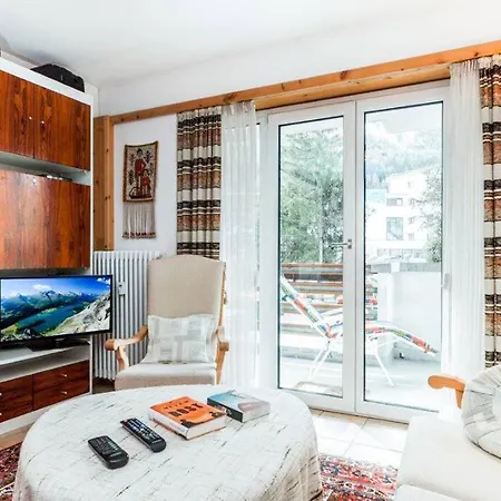 Direkt Am - Aussicht - Balkon - Tg-stellplatz Apartment St. Moritz